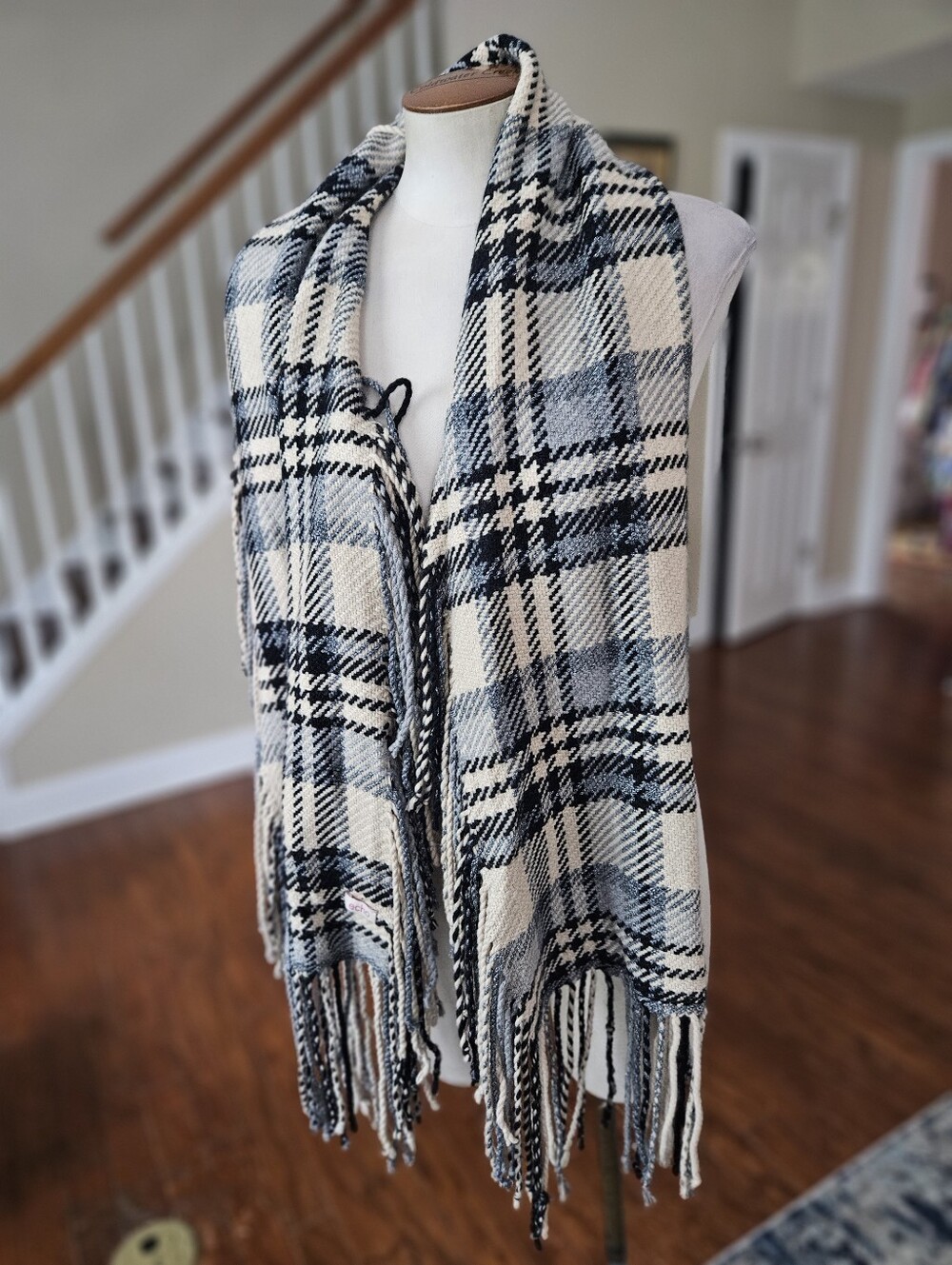 Echo Plaid Fringe Scarf